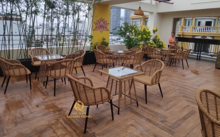 Lựa chọn bàn ghế cafe cao cấp như thế nào phù hợp cho từng không gian bài trí?