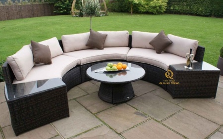 Những điều cần biết trước khi mua bàn ghế sofa giả mây cho sân vườn