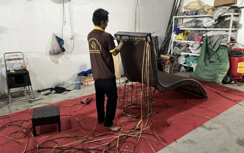 Quy trình sản xuất đan ghế nằm hồ bơi QD-1276