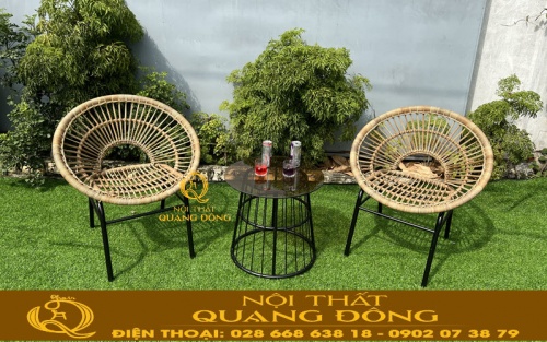 Mẫu bàn 2 ghế dùng cho góc sân vườn hay ban công