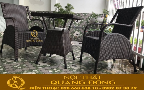 Mẫu bàn ghế dùng cho ban công bằng nhựa giả mây QD-272