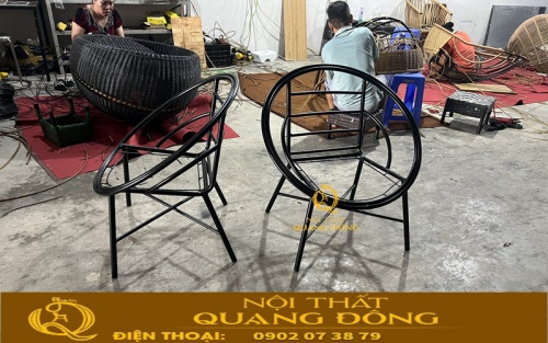 Khung ghế QD-282 được tạo hình thiết kế tròn đặc trưng của sản phẩm