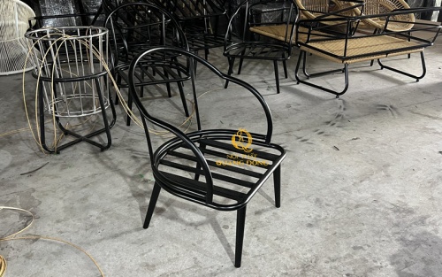 Khung ghế giả mây QD-309 được làm bằng thép sơn tĩnh điện chắc chắn