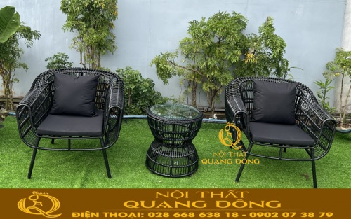 Bàn ghế giả mây màu đen kết hợp nệm tông đen đồng bộ