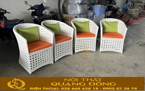 Ghế giả mây QD-343 màu trắng nệm cam nổi bật