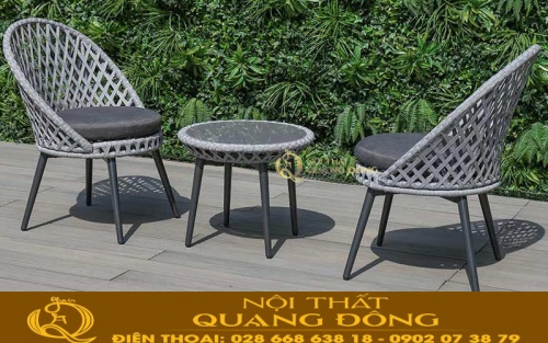 Bàn ghế sân vườn mới lạ đẹp mắt