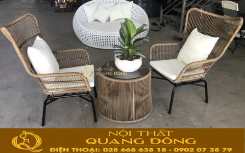 Mẫu bàn ghế giả mây đan sợi tròn QD-387 màu nâu mốc mà Nội Thất Quang Đông sản xuất theo yêu cầu của khách hàng