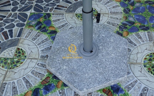 đế dù lục giác bằng đá granite tự nhiên