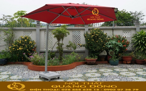 Dù lệch tâm tròn 3 mét phù hợp cho sân vườn quán cafe