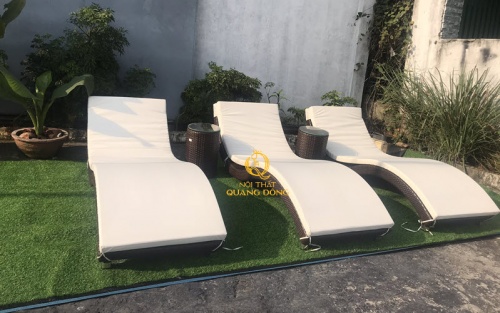 Ghế nằm hồ bơi đi cùng bàn nhỏ QD-576