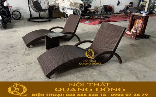 Ghế nằm hồ bơi QD-590 đan mây nhựa màu nâu giả gỗ