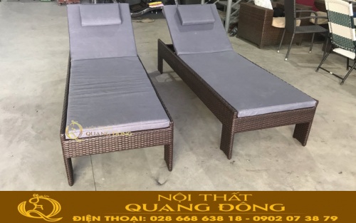 Ghế nằm hồ bơi mây nhựa màu nâu giả gổ