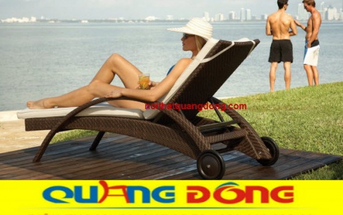 Ghế hồ bơi QD-594 với gam màu nâu cafe sang trọng