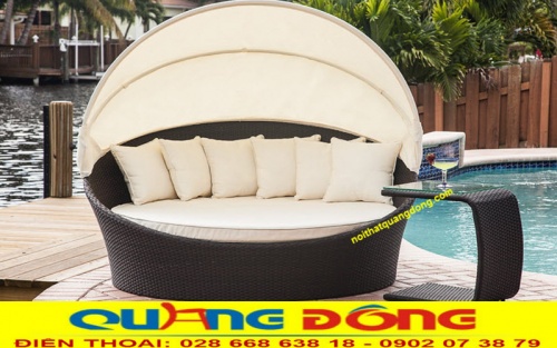 Giường tắm nắng QD-536 màu đen, mái vòm trắng nổi bật