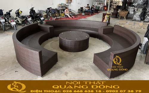 Sofa giả mây QD-713 với thiết kế 2 bàn phụ và lối đi vào rộng rãi