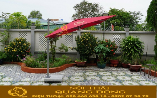 Tán dù nghiêng lệch tâm vuông 2.5m sử dụng vải polyester chuyên dụng