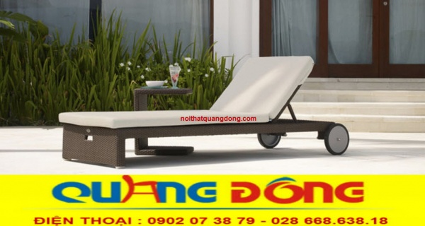Mẫu ghế nằm tắm nắng thư giãn giả mây QD-253 màu nâu giả gỗ Ghế nằm tắm nắng thư giãn cho hồ bơi bằng nhựa giả mây QD-253 được đan bằng màu nâu giả gỗ trông đơn giản nhưng không kém phần hiện đại