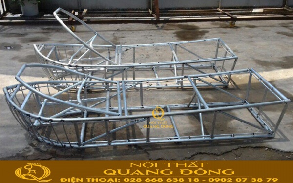 Khung ghế nằm hồ bơi QD-1240 được làm bằng hợp kim nhôm chống oxi hoá tối ưu cho bể bơi ngoài trời