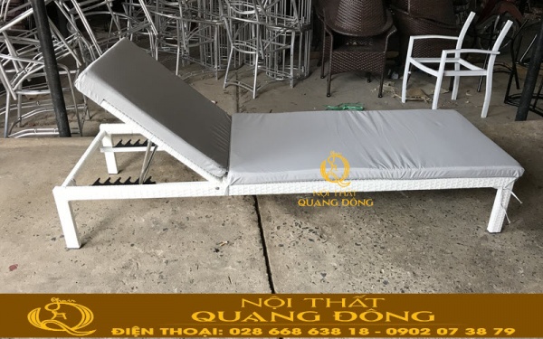 Ghế nằm thư giãn tắm nắng cho hồ bơi, bãi biển được thiết kế đơn giản gọn tối ưu công năng sử dụng