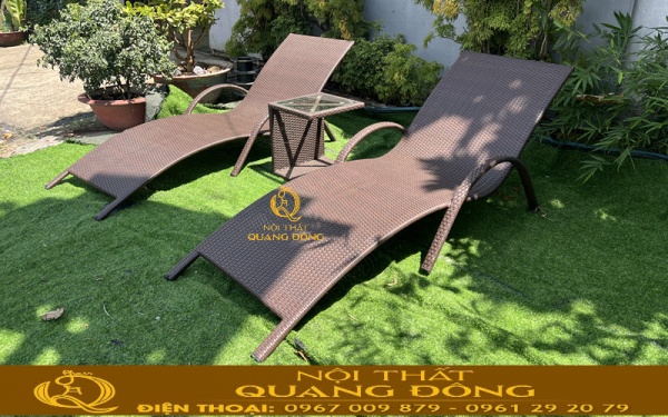 Ghế hồ bơi giả mây QD-1282 thiết kế cong mềm mại tạo tư thế nằm thư giãn