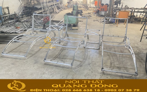 Khung ghế nằm hồ bơi được làm bằng nhôm chống oxi hóa tốt nhẹ nhàng 