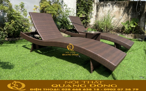 Chọn ghế thiết kế công thái học giúp tận hưởng hồ bơi trọn vẹn hơn