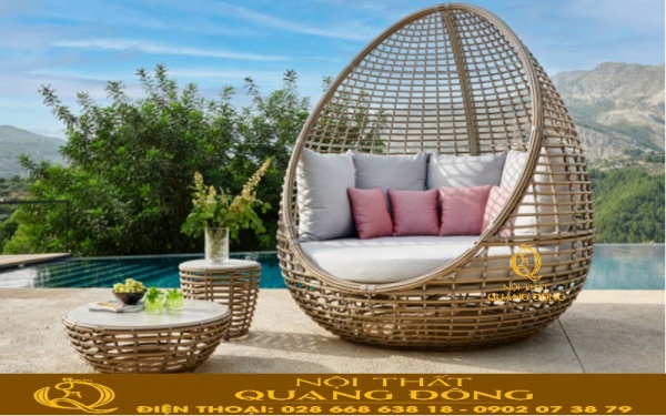 Mẫu giường tắm nắng QD-546 thiết kế kiểu dáng mô phỏng hình trứng lạ mắt, mang đến sự tiện nghi cho không gian hồ bơi, bãi biển