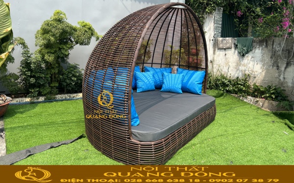 Giường tắm nắng mây nhựa QD-749 sử dụng kèm bộ nệm mousse 10 cm êm ái kết hợp cùng vải ngoài polyester chống thấm trượt nước cao cấp