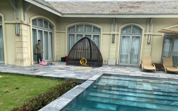 Lắp đặt giường tắm nắng QD-533 tại hồ bơi khu resort FLC, Thanh Hoá