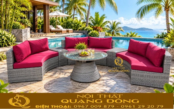 Bộ sofa giả mây hình bán nguyệt QD-605 bài trí tại không gian sân vườn, bể bơi 