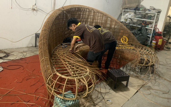 Bàn ghế mây nhựa được đan bằng sợi mây nhựa cao cấp