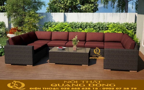 Sử dụng nệm lót tạo nên sản phẩm có độ êm ái Sofa mây nhựa QD-735 kèm nệm lót đỏ đô nổi bật thể hiện sự sang trọng, hiện đại của bộ sofa