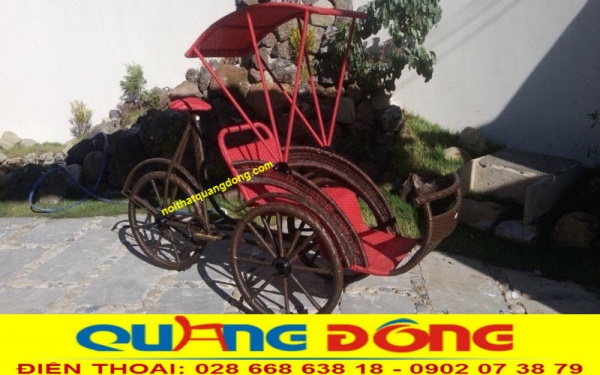 Vật dụng trang trí, chiếc xích lô giả mây được làm thủ công cực độc lạ
