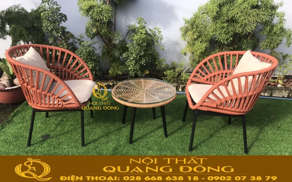 Bộ 2 ghế 1 bàn được sản xuất hoàn thiện tại Nội Thất Quang Đông