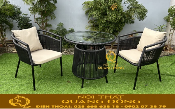 Bàn ghế giả mây QD-2088 được làm từ sợi mây nhựa tròn cao cấp