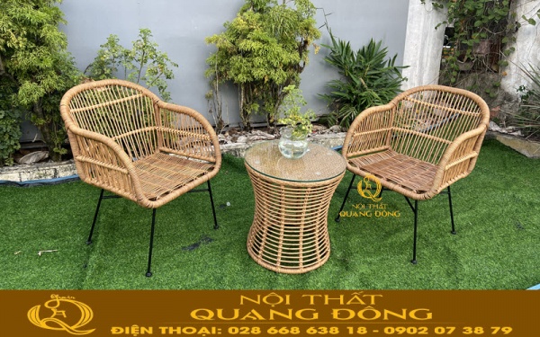 Sử dụng bộ bàn 2 ghế mây nhựa QD-2098 cho không gian ban công