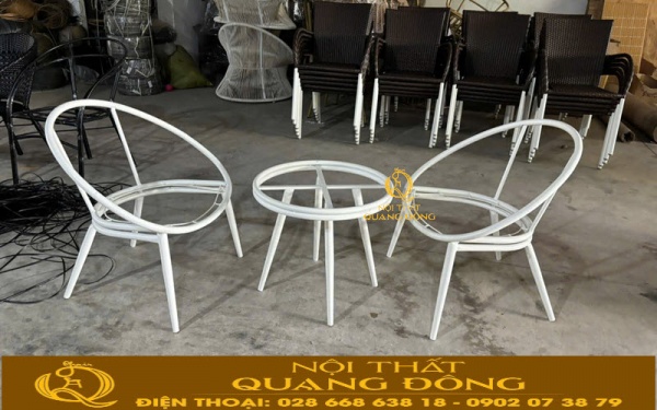 Khung bàn ghế đan giả mây QD - 2110 được làm bằng thép sơn tĩnh điện chắc chắn và bền bỉ