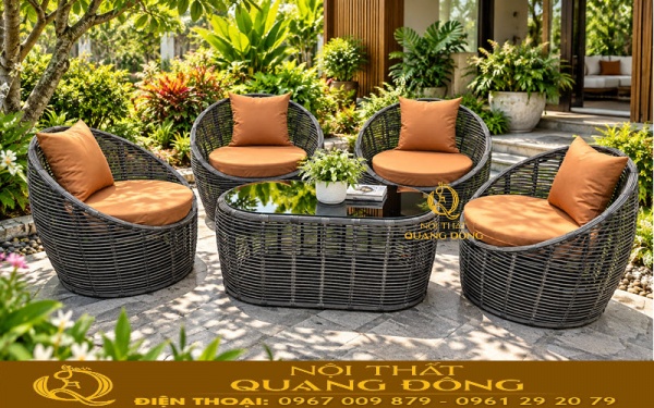 Bàn ghế giả mây QD-2117 với thiết kế bàn hình oval mặt kính cường lực 8ly sang trọng