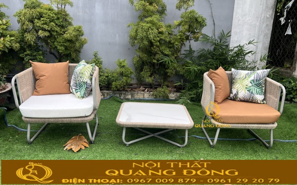 Bàn ghế giả mây QD-2118 thiết kế chân quỳ cùng vật liệu thép sơn tĩnh điện chắc chắn