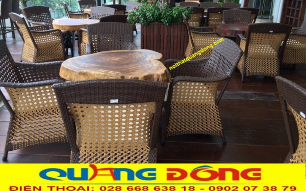 Mẫu bàn ghế sân vườn giả mây QD-267 tại sảnh garden Lotus Saigon Hotel sài gòn 