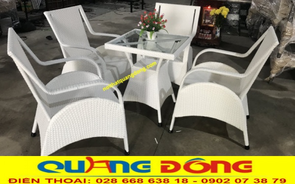 Bàn ghế giả mây QD-272 với màu trắng tinh khiết nổi bật cho mọi không gian