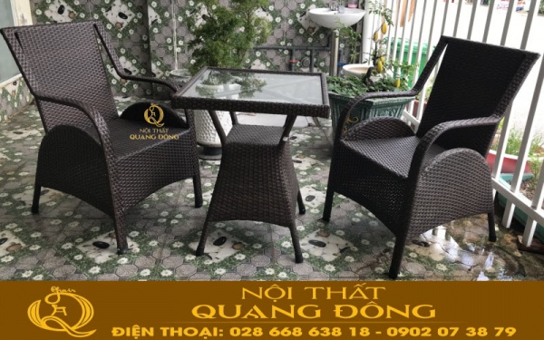 Bàn ghế giả mây là một trong những sản phẩm chất lượng sử dụng rất phù hợp cho không gian quán cà phê