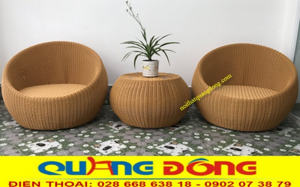 Bàn và ghế QD-306 thiết kế tròn đồng bộ với nhau Bàn giả mây QD-306 thiết kế hình tròn nhỏ gọn đồng bộ với ghế