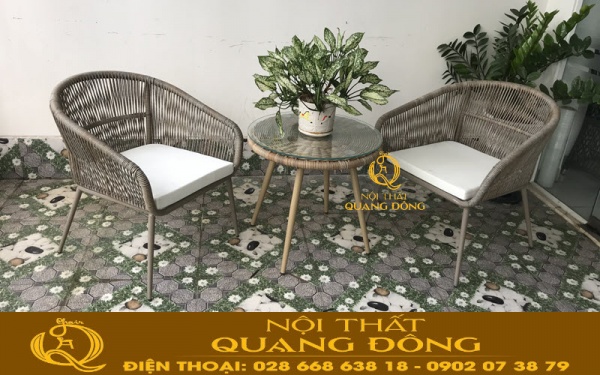 Mẫu bàn 2 ghế cho ban công, sân vườn bằng nhựa giả mây sợi tròn cao cấp QD-328