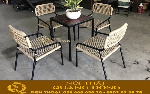 Bàn ghế giả mây ngoài trời sân vườn QD-337 Mẫu bàn ghế giả mây QD-337 đan sợi dây dù polyethene, hoặc sợi dây nhựa bản tròn đều phù hợp