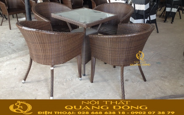 Mẫu bàn ghế giả mây QD-395 hình ảnh được ghi tại xưởng sản xuất ghế giả mây của Công Ty TNHH Nội Thất Quang Đông