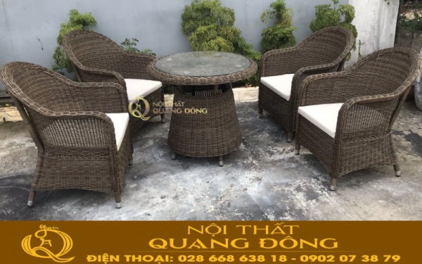 Bàn ghế sân vườn ngoài trời giả mây cao cấp QD-399 Mẫu bàn ghế giả mây QD-399 đan thủ công bằng sợi mây nhựa tròn bản 5 ly có hoạt chất kháng tia Uv chịu mưa nắng ngoài trời, tính đan hồi tự nhiên vô cùng êm thoáng dễ chịu cho người ngồi