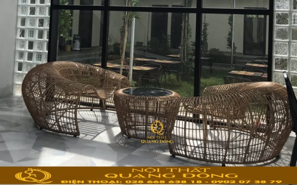 Người dùng có xu hướng chọn bàn ghế giả mây có thiết kế tinh gọn, tối giản