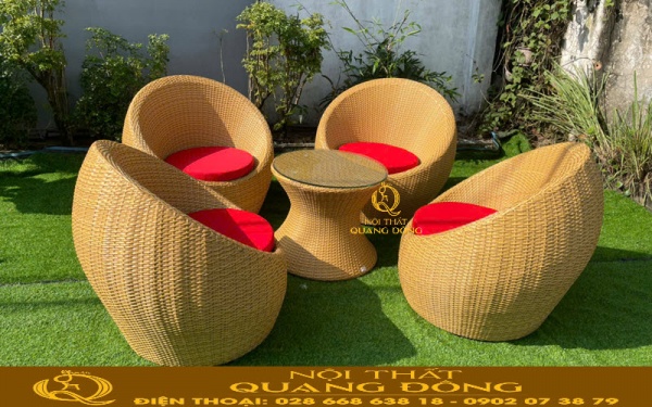 Bàn ghế mây nhựa QD-211 sử dụng kèm nệm lót tăng tính thẩm mỹ