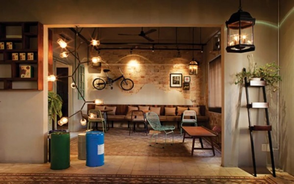 Cỏ Thơm salon & Coffee là sự kết hợp giữa không gian quán cà phê và không quan salon chăm sóc sắc đẹp